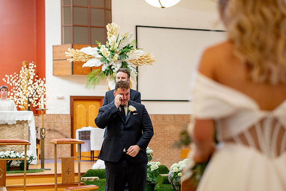 first look wedding photos