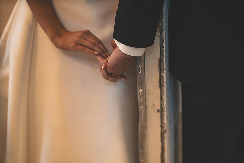 First look wedding photos